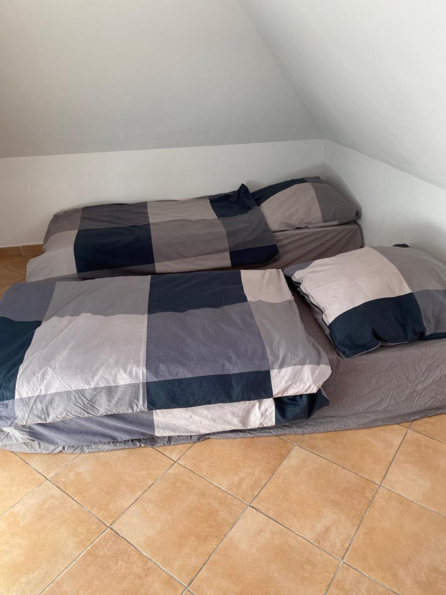 Helle Und Ruhige Dachgeschosswohnung Apartment Munich