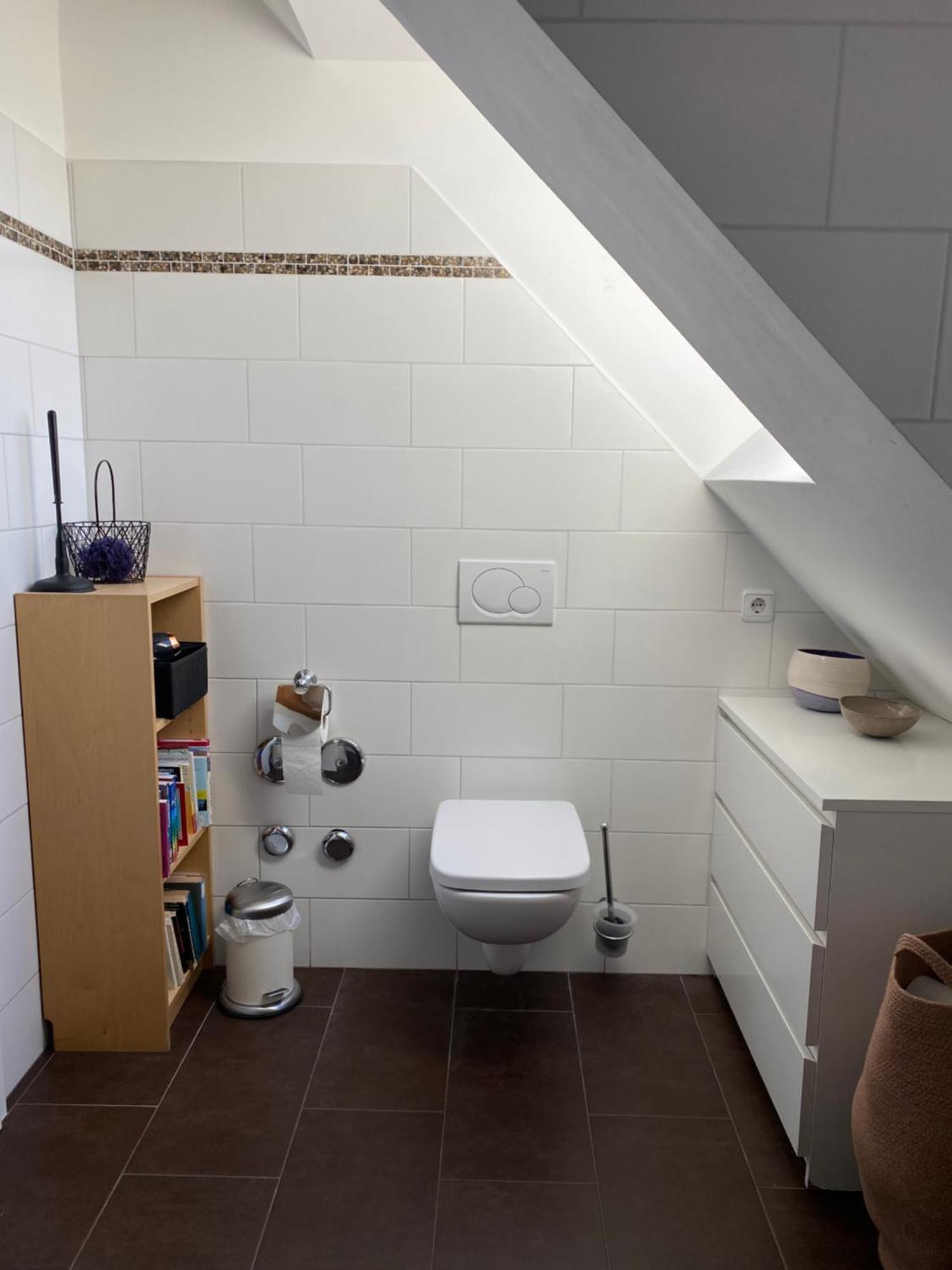 Helle Und Ruhige Dachgeschosswohnung Munique