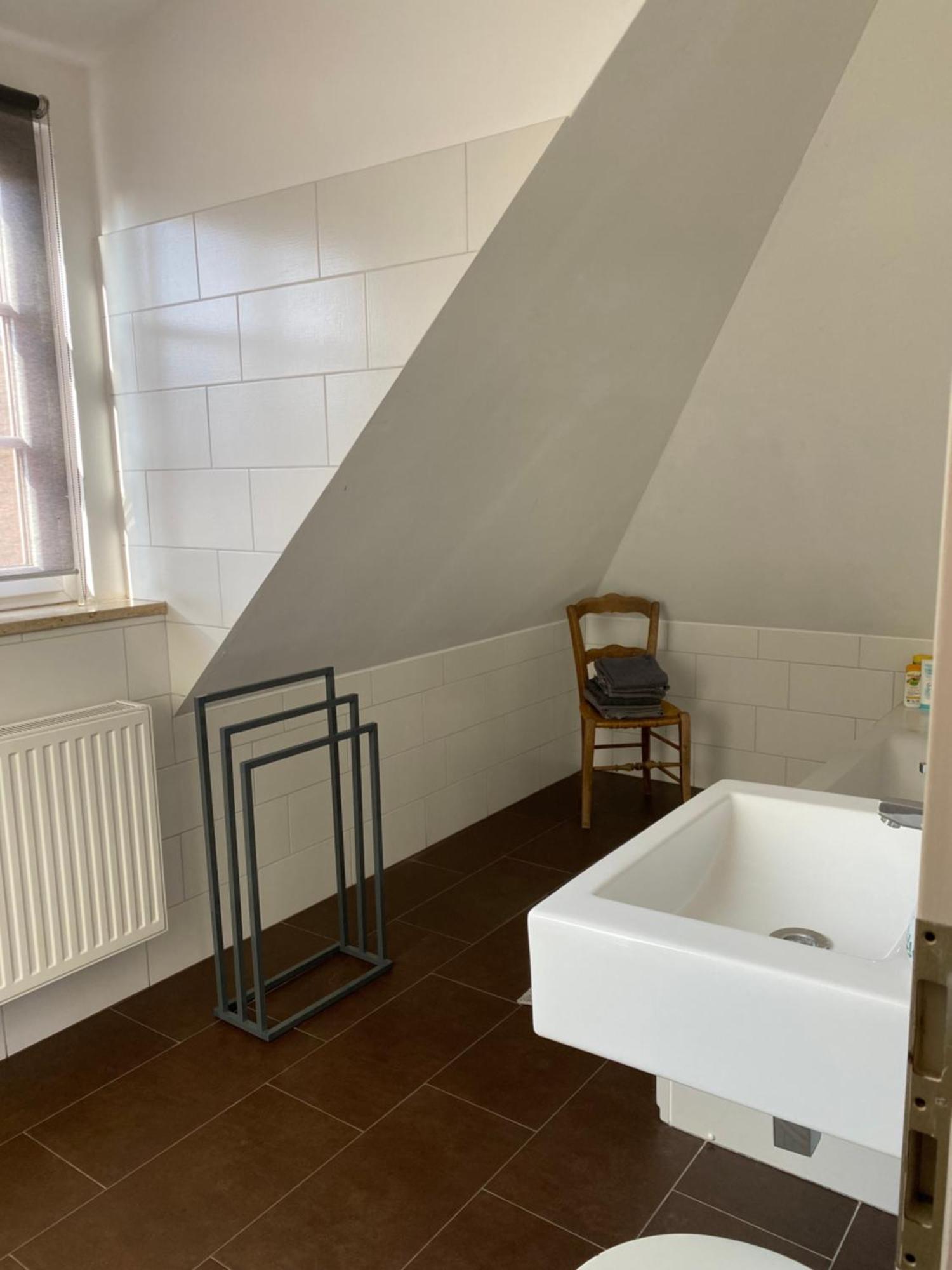 Helle Und Ruhige Dachgeschosswohnung * Munique